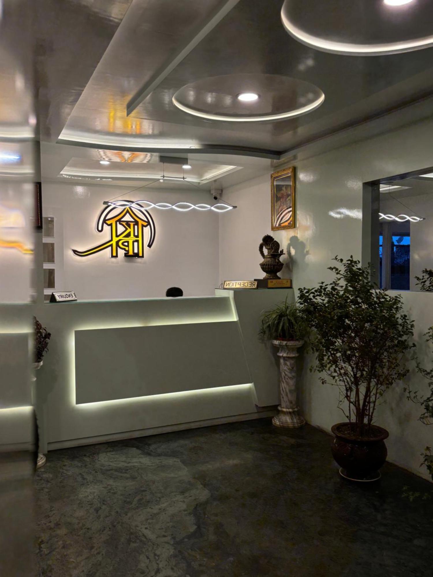 Hotel Kasturi Palace & Restaurant Darjeeling ダージリン エクステリア 写真